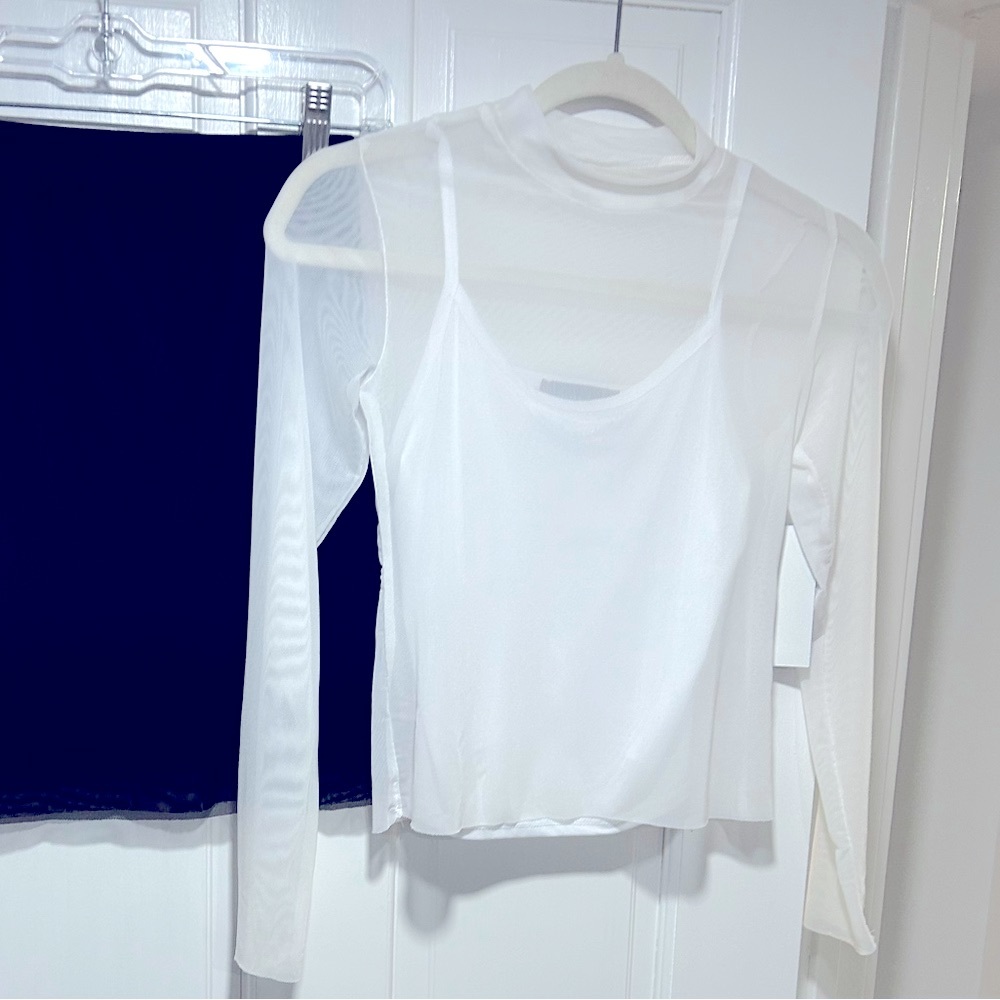 NWT- Un Deux Trois L/S Mesh Top